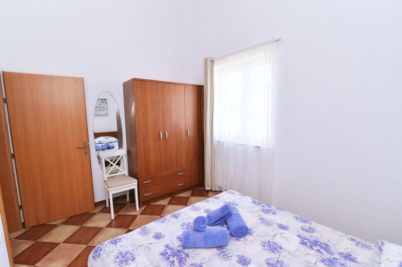 Apartments Luni Башка Экстерьер фото